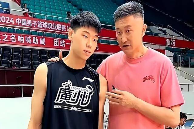 阿美尼亚伤愈复出，助力马赛取得连胜的简单介绍